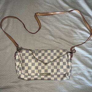 Louis Vuitton purse
